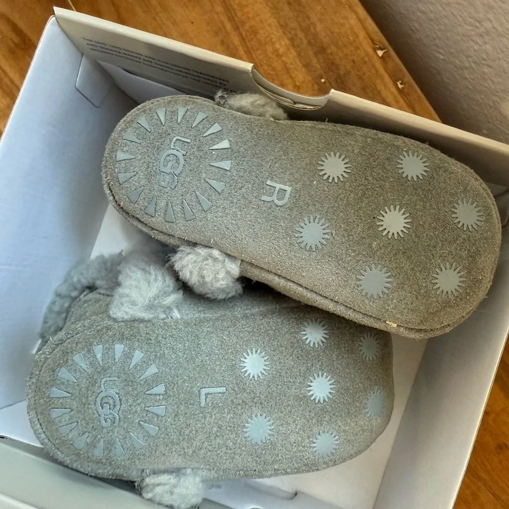 Ugg Baby Size 2/3 Boots Booties 6-12 Month grey Suede Winter